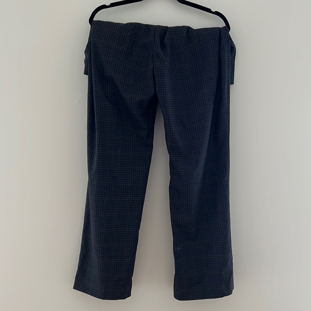 Tommy Hilfiger pants. Color Navy stripes. Size 40*30